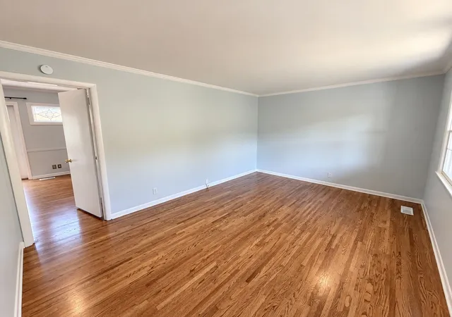 Photo 3 of Sale Pending at 6468 Thunderbird Dr, Nashville, TN 37209 | MLS# 3603558 | Listing updated on 2026-10-04