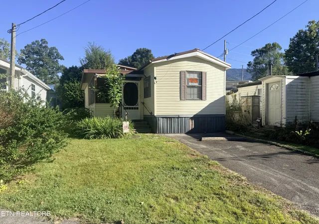 Photo 2 of Manufactured home for sale at 5355 East Pkwy #61, Cosby, TN 37722 | MLS# 3602778 | Listing updated on 2026-09-30