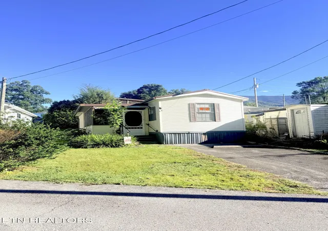 Photo 3 of Manufactured home for sale at 5355 East Pkwy #61, Cosby, TN 37722 | MLS# 3602778 | Listing updated on 2026-09-30