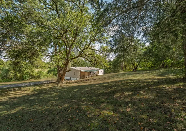 Photo 2 of Manufactured home for sale at 371 Old Mulberry Rd, Fayetteville, TN 37334 | MLS# 3610401 | Listing updated on 2026-10-05