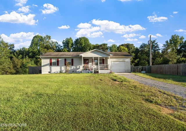Photo 3 of Single family home for sale at 590 Old Slag Rd, Vonore, TN 37885 | MLS# 3602789 | Listing updated on 2026-09-29