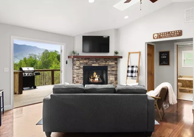 Photo 2 of Single family home for sale at 2750 Hawks View Trl, Sevierville, TN 37876 | MLS# 3609809 | Listing updated on 2026-10-31