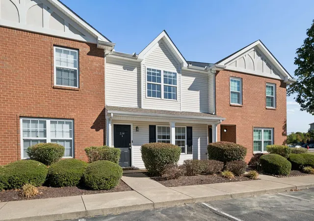 Photo 2 of Townhouse for sale at 234 Arapaho Dr, Murfreesboro, TN 37128 | MLS# 3610273 | Listing updated on 2026-10-25
