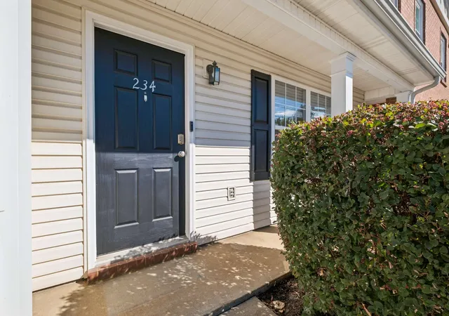 Photo 4 of Townhouse for sale at 234 Arapaho Dr, Murfreesboro, TN 37128 | MLS# 3610273 | Listing updated on 2026-10-25