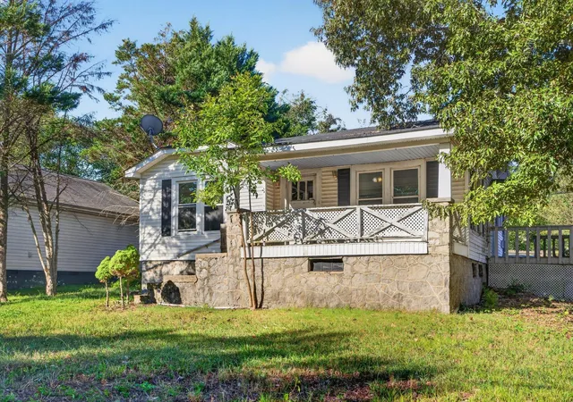 Photo 3 of Single family home for sale at 448 W State Line Rd, Rossville, GA 30741 | MLS# 3602844 | Listing updated on 2026-09-29