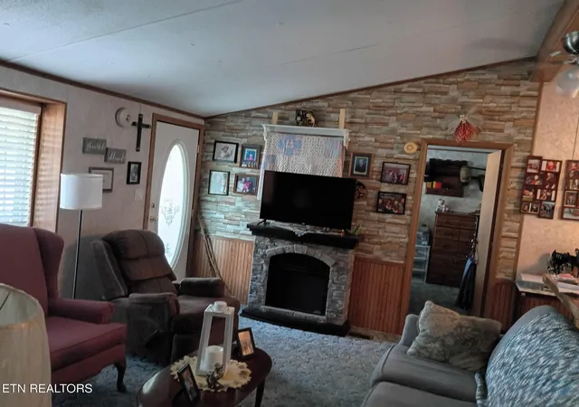 Photo 3 of Manufactured home for sale at 2665 Booty Dr, Newport, TN 37821 | MLS# 3602847 | Listing updated on 2026-09-29
