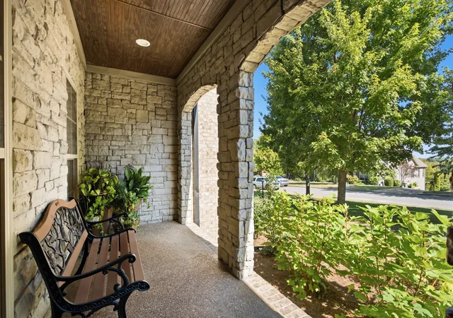 Photo 4 of Single family home for sale at 9961 Lodestone Dr, Brentwood, TN 37027 | MLS# 3618692 | Listing updated on 2026-10-09