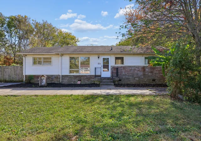Photo 1 of Single family home for sale at 1814 Cypress Dr, Murfreesboro, TN 37130 | MLS# 3603770 | Listing updated on 2026-10-31