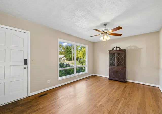 Photo 3 of Single family home for sale at 1814 Cypress Dr, Murfreesboro, TN 37130 | MLS# 3603770 | Listing updated on 2026-10-06