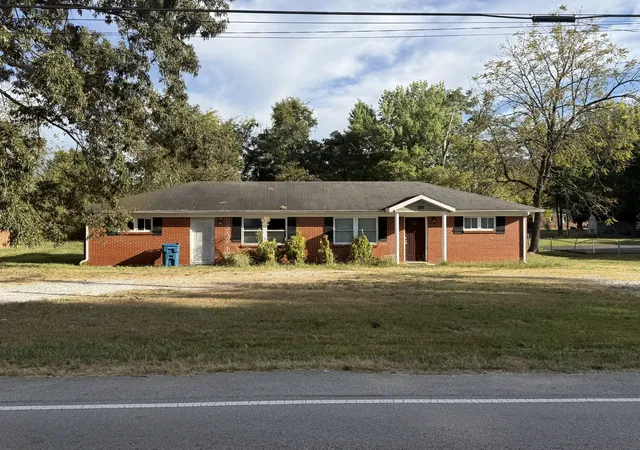 Photo 1 of Sale Pending at 909 Oak Dr, Manchester, TN 37355 | MLS# 3603437 | Listing updated on 2026-09-30