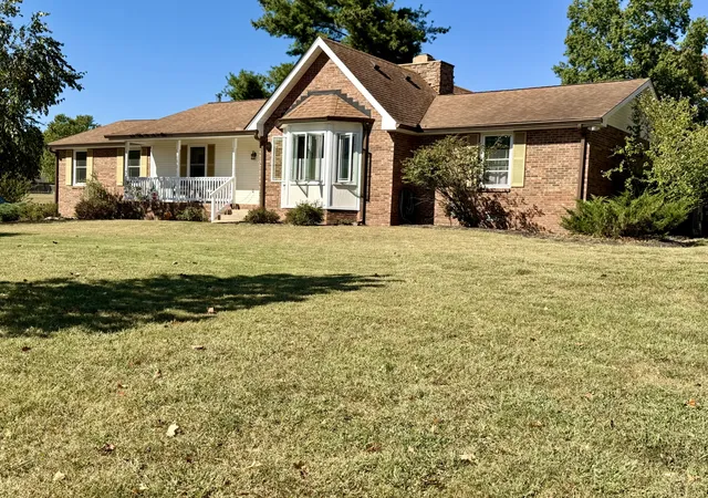 Photo 2 of Single family home for sale at 2015 Hunters Pl, Mount Juliet, TN 37122 | MLS# 3602931 | Listing updated on 2026-10-21