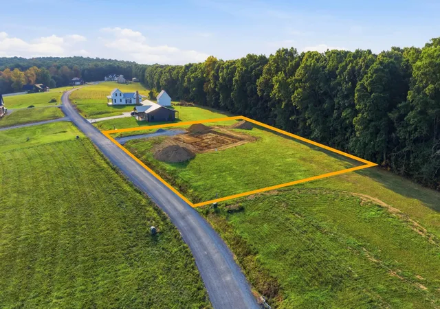 Photo 2 of Single family home for sale at 366 Snowy Meadow Ln, Soddy Daisy, TN 37379 | MLS# 3602867 | Listing updated on 2026-09-29