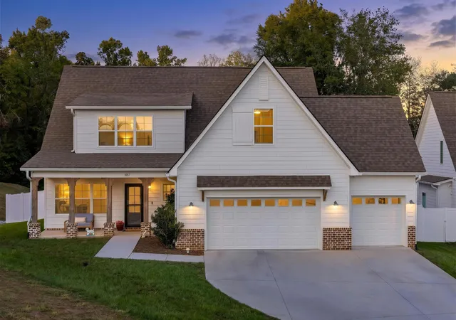 Photo 1 of Single family home for sale at 1087 Omaha Cir, Hixson, TN 37343 | MLS# 3602866 | Listing updated on 2026-10-06