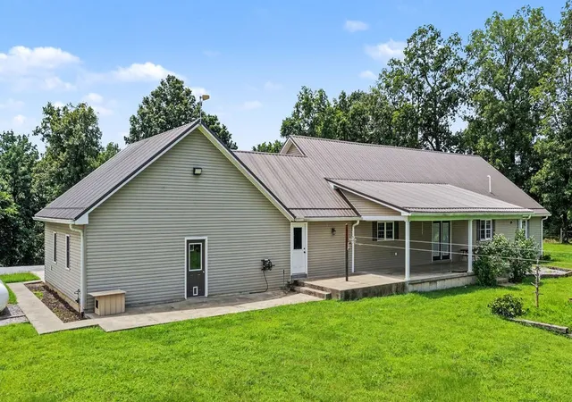 Photo 3 of Sale Pending at 141 Leech Hl Cemetry Rd, Fredonia, KY 42411 | MLS# 3621902 | Listing updated on 2026-10-19