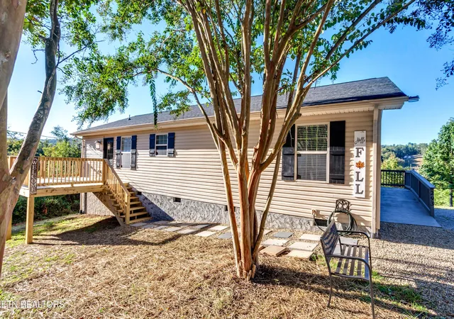 Photo 3 of Single family home for sale at 293 Lillian Ln, Maynardville, TN 37807 | MLS# 3602875 | Listing updated on 2026-09-29