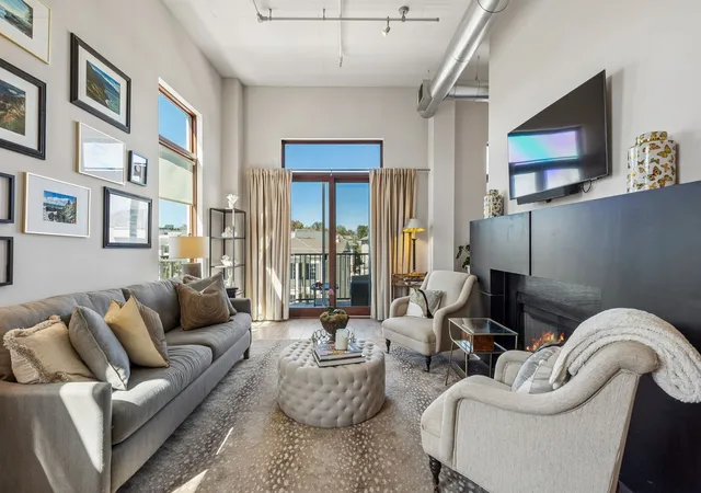 Photo 2 of Condo for sale at 205 31st Avenue N #305, Nashville, TN 37203 | MLS# 3603440 | Listing updated on 2026-09-30