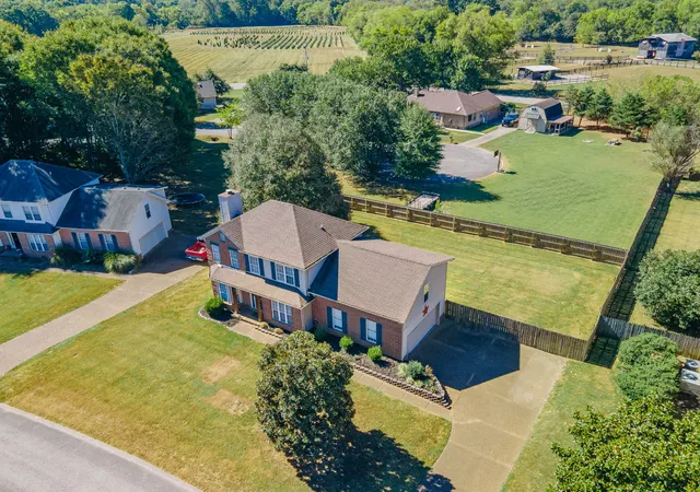 Photo 3 of Single family home for sale at 2617 Blair Park Cir, Thompsons Station, TN 37179 | MLS# 3610221 | Listing updated on 2026-10-05