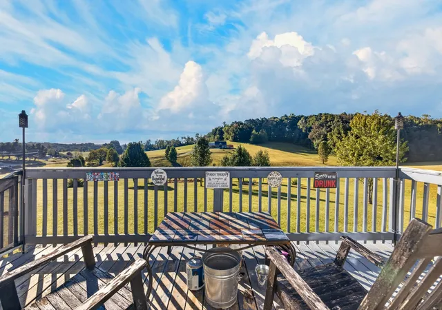 Photo 3 of Manufactured home for sale at 560 Meadowview Rd, Mosheim, TN 37818 | MLS# 3603026 | Listing updated on 2026-09-30
