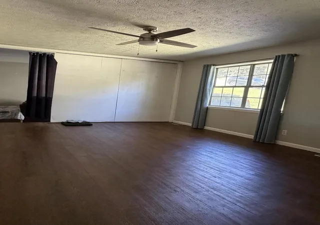Photo 2 of Single family home for sale at 421 Wisteria Rd, La Fayette, GA 30728 | MLS# 3602892 | Listing updated on 2026-09-30