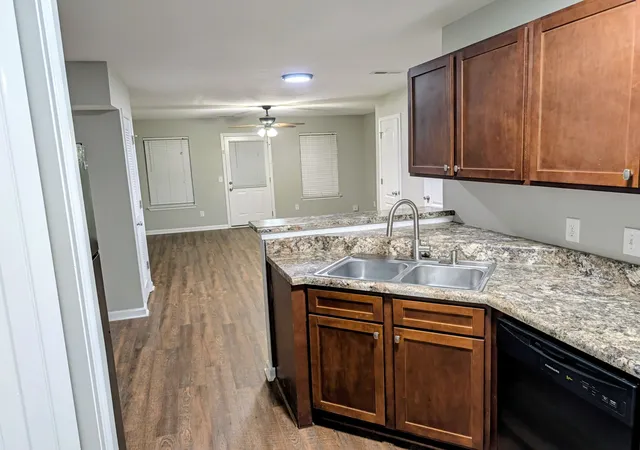 Photo 3 of Single family home for sale at 1561 Ctr Pointe Dr, Murfreesboro, TN 37130 | MLS# 3611139 | Listing updated on 2026-10-03