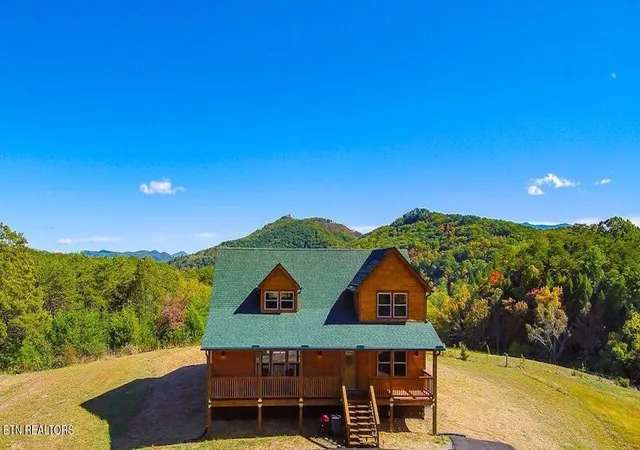 Photo 3 of Single family home for sale at 2737 Dayne Dr, Sevierville, TN 37876 | MLS# 3602900 | Listing updated on 2026-10-02