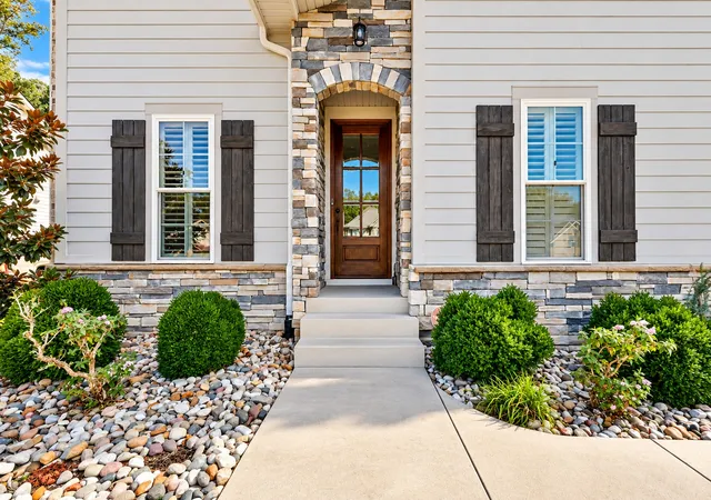 Photo 3 of Single family home for sale at 483 Sheas Way, Clarksville, TN 37043 | MLS# 3609923 | Listing updated on 2026-10-14
