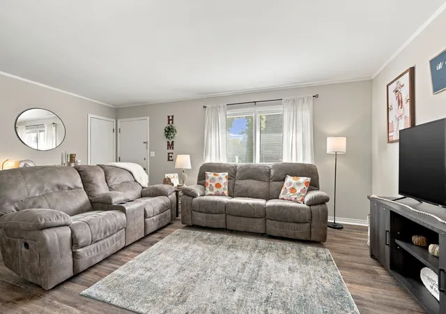 Photo 3 of Single family home for sale at 204 Park Cir, Waverly, TN 37185 | MLS# 3602918 | Listing updated on 2026-10-01