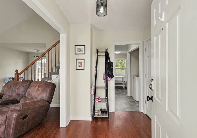 Photo 2 of Single family home for sale at 2483 Elkmont Dr, Clarksville, TN 37040 | MLS# 3619820 | Listing updated on 2026-10-13