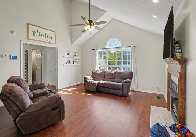 Photo 4 of Single family home for sale at 2483 Elkmont Dr, Clarksville, TN 37040 | MLS# 3619820 | Listing updated on 2026-10-13