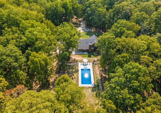 Photo 3 of Single family home for sale at 1340 Puckett Holw Rd, Centerville, TN 37033 | MLS# 3610722 | Listing updated on 2026-10-03