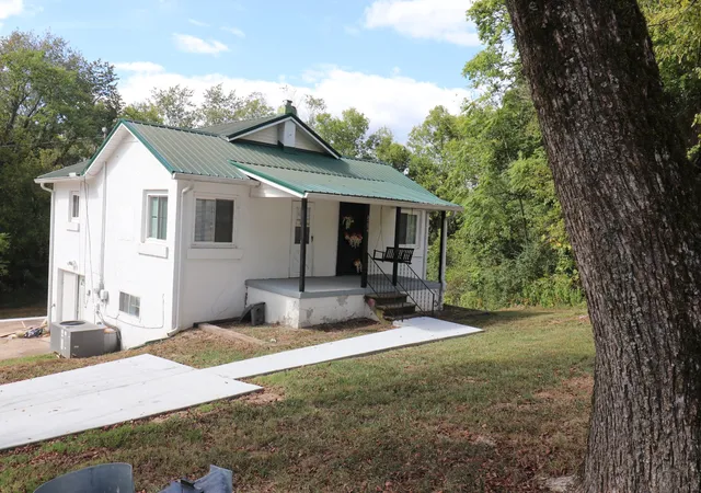 Photo 1 of Single family home for sale at 8294 Lawrenceburg Hwy, Mount Pleasant, TN 38474 | MLS# 3610483 | Listing updated on 2026-10-02