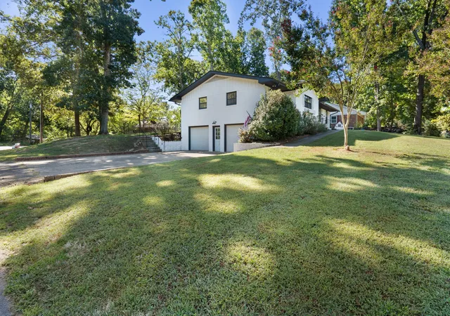 Photo 2 of Single family home for sale at 3614 Crestwood Dr Nw, Cleveland, TN 37312 | MLS# 3602947 | Listing updated on 2026-10-04