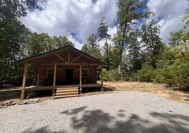 Photo 2 of Single family home for sale at 422 Dollar Dr, Altamont, TN 37301 | MLS# 3602968 | Listing updated on 2026-10-06