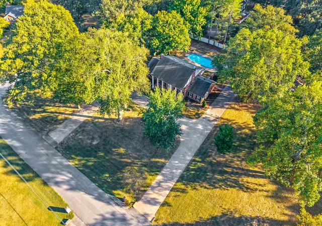 Photo 1 of Single family home for sale at 2904 Winn Mor Dr, Clarksville, TN 37043 | MLS# 3610316 | Listing updated on 2026-10-02