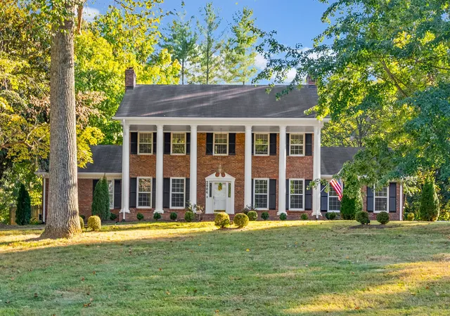 Photo 3 of Single family home for sale at 2904 Winn Mor Dr, Clarksville, TN 37043 | MLS# 3610316 | Listing updated on 2026-10-02