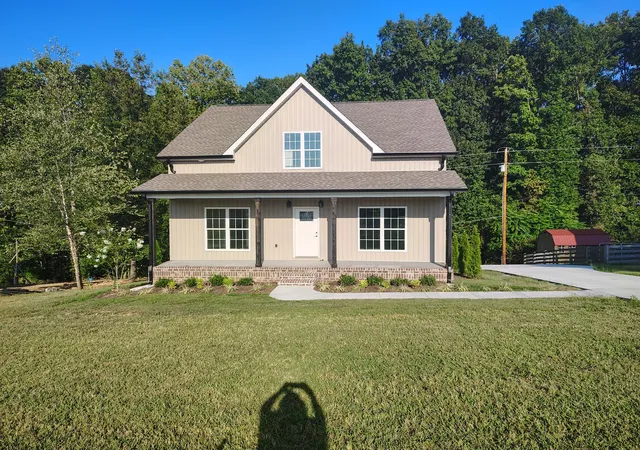 Photo 1 of Single family home for sale at 72 Forkum Ln, Lafayette, TN 37083 | MLS# 3603164 | Listing updated on 2026-09-30