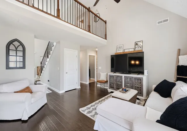 Photo 3 of Single family home for sale at 528 Long Crk Dr, Christiana, TN 37037 | MLS# 3603184 | Listing updated on 2026-10-03