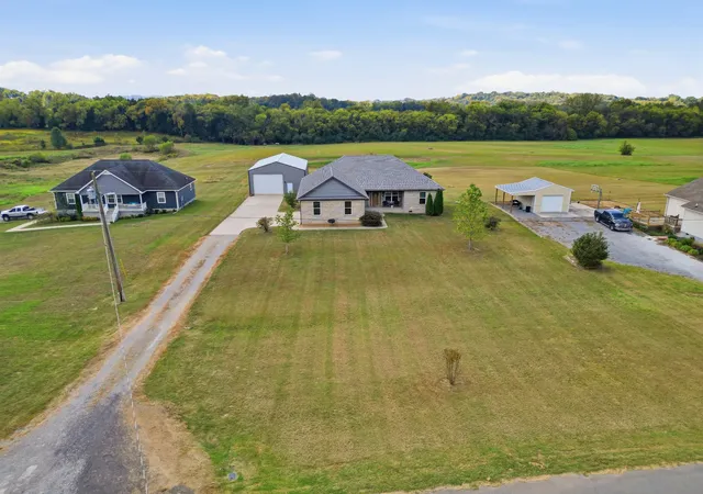 Photo 3 of Single family home for sale at 285 Burnley Rd, Hartsville, TN 37074 | MLS# 3611967 | Listing updated on 2026-10-06