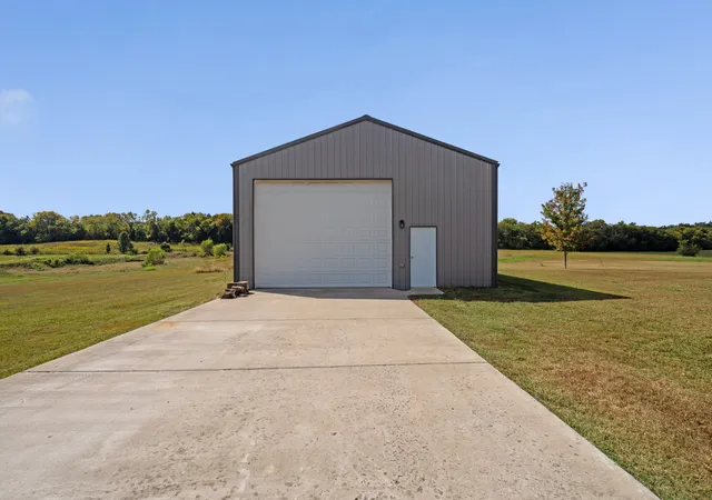 Photo 4 of Single family home for sale at 285 Burnley Rd, Hartsville, TN 37074 | MLS# 3611967 | Listing updated on 2026-10-06