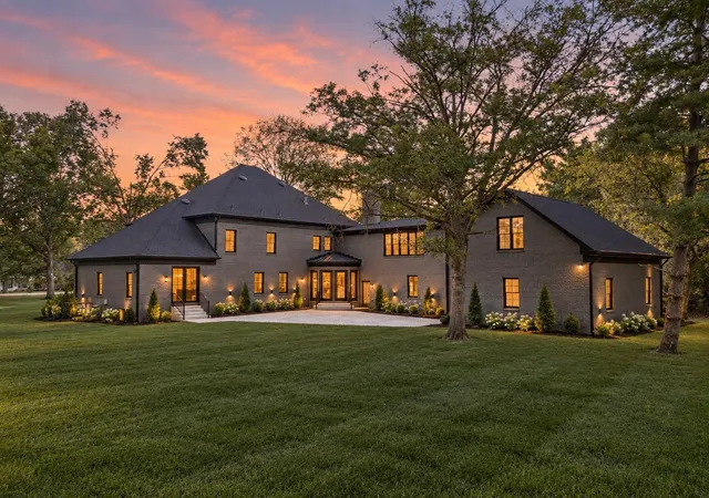 Photo 2 of Mansion for sale at 5308 General Forrest Ct, Nashville, TN 37215 | MLS# 3611361 | Listing updated on 2026-10-08