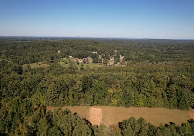 Photo 1 of Land for sale at 836 Bird Spring Rd Sw, Hartselle, AL 35640 | MLS# 3603007 | Listing updated on 2026-09-30
