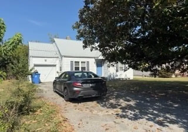 Photo 1 of Single family home for sale at 3111 Riverside Dr, Chattanooga, TN 37406 | MLS# 3603086 | Listing updated on 2026-10-03