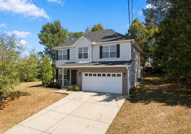 Photo 2 of Single family home for sale at 637 Martinsdale Ct, La Vergne, TN 37086 | MLS# 3613063 | Listing updated on 2026-10-08