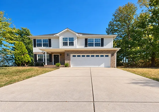 Photo 1 of Single family home for sale at 637 Martinsdale Ct, La Vergne, TN 37086 | MLS# 3613063 | Listing updated on 2026-10-08