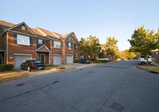 Photo 3 of Townhouse for sale at 8241 Rossi Rd, Brentwood, TN 37027 | MLS# 3610314 | Listing updated on 2026-10-06