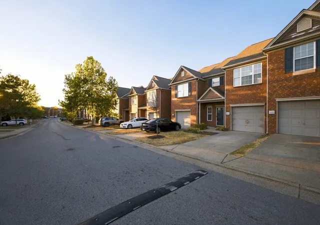 Photo 4 of Townhouse for sale at 8241 Rossi Rd, Brentwood, TN 37027 | MLS# 3610314 | Listing updated on 2026-10-06