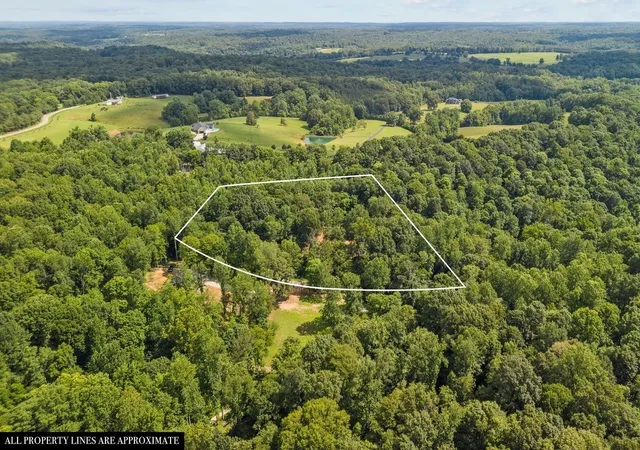 Photo 2 of Single family home for sale at 875 Little Leatherwood Rd, Vanleer, TN 37181 | MLS# 3612054 | Listing updated on 2026-10-06