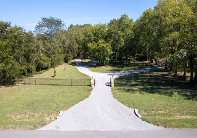 Photo 3 of House for sale at 284 Kelso Mulberry Rd, Mulberry, TN 37359 | MLS# 3610712 | Listing updated on 2026-10-06