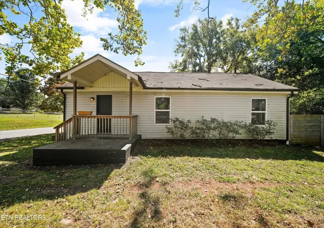 Photo 1 of Single family home for sale at 148 Atlantic Ave, Knoxville, TN 37917 | MLS# 3603055 | Listing updated on 2026-10-06