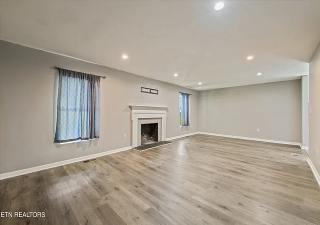 Photo 2 of Single family home for sale at 148 Atlantic Ave, Knoxville, TN 37917 | MLS# 3603055 | Listing updated on 2026-10-06